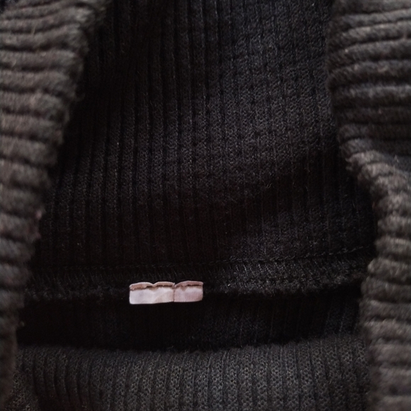 ALO Yoga Waffle Weekend Escape Mock Neck Long Sleeve Black Sweatshirt Top - Picture 11 of 11